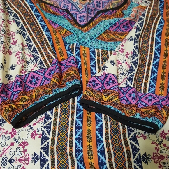 Beautiful blouse GIBSON LATIMER. New without tags. - Picture 6 of 6